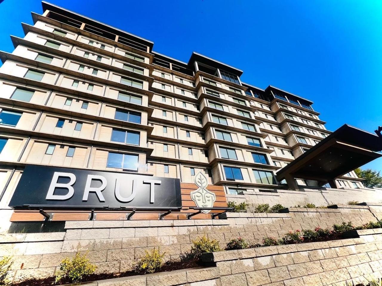 Brut Hotel Талса Экстерьер фото